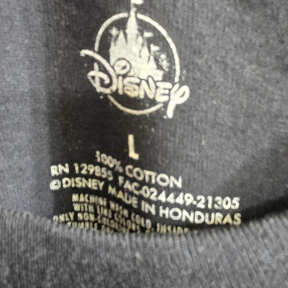 New Disney World Black T-Shirt Size L - Picture 3 of 3